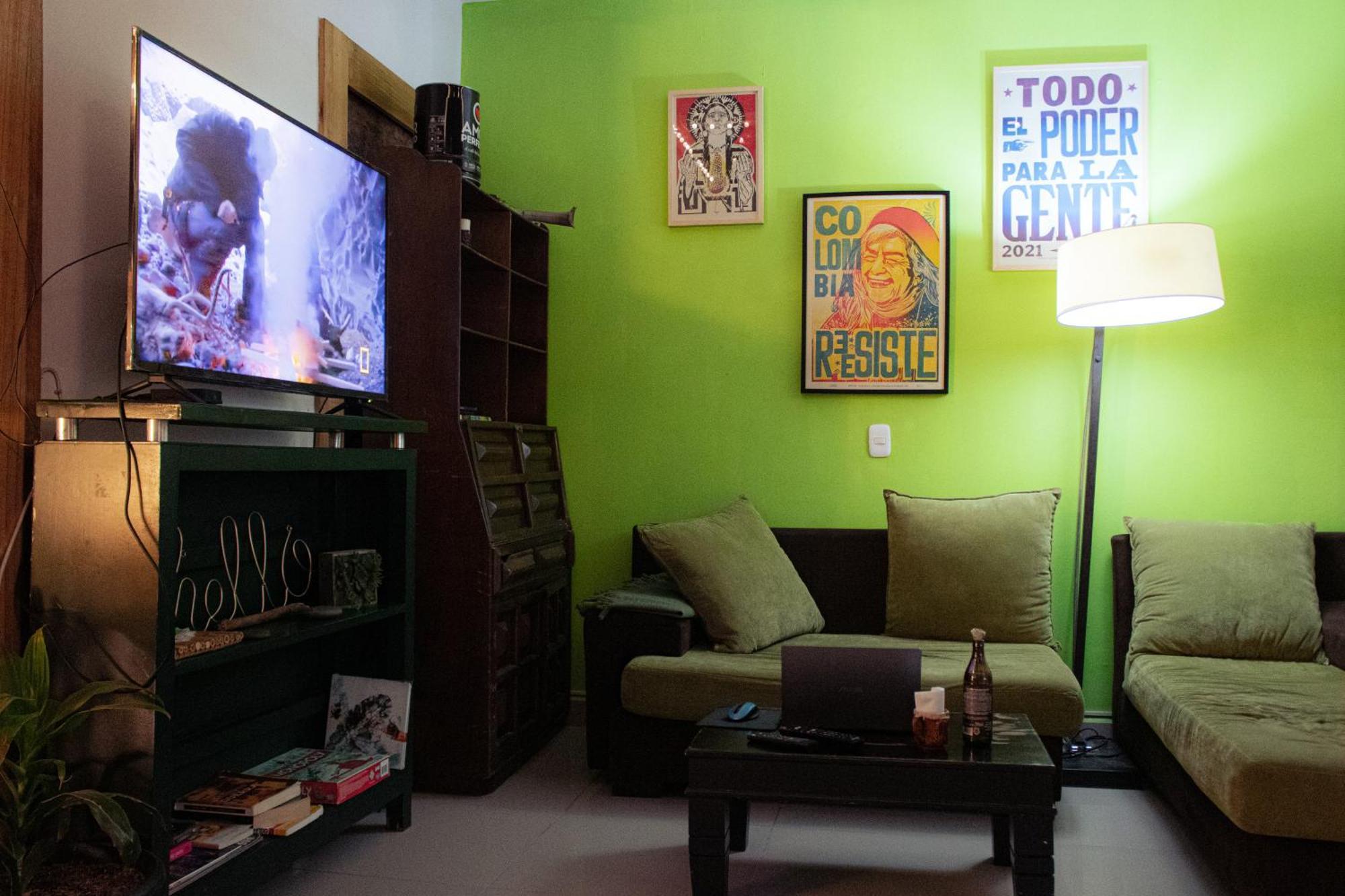 Hostel Adn Algo De Nosotros - Malaika Medellín Exteriér fotografie