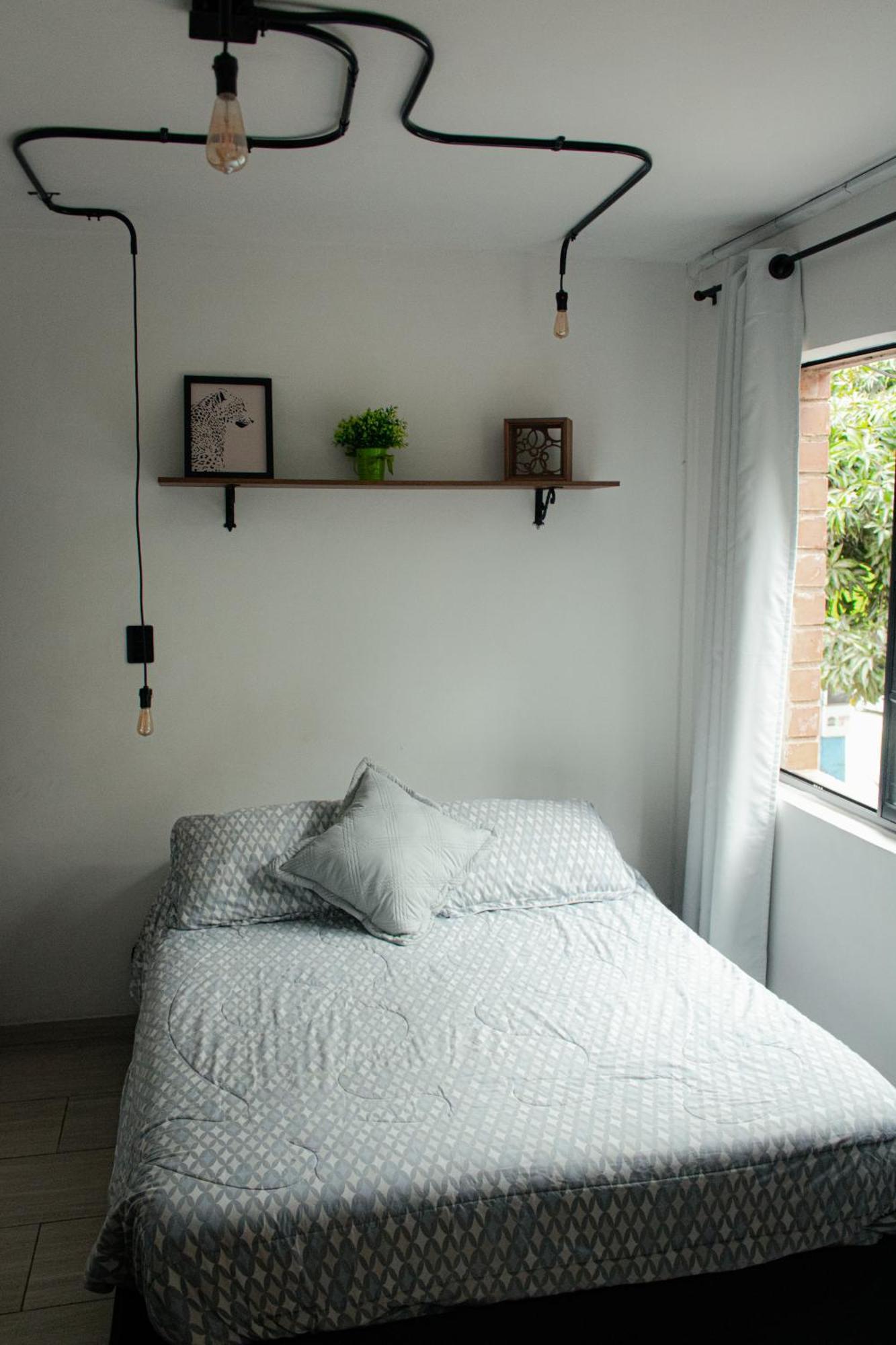 Hostel Adn Algo De Nosotros - Malaika Medellín Exteriér fotografie