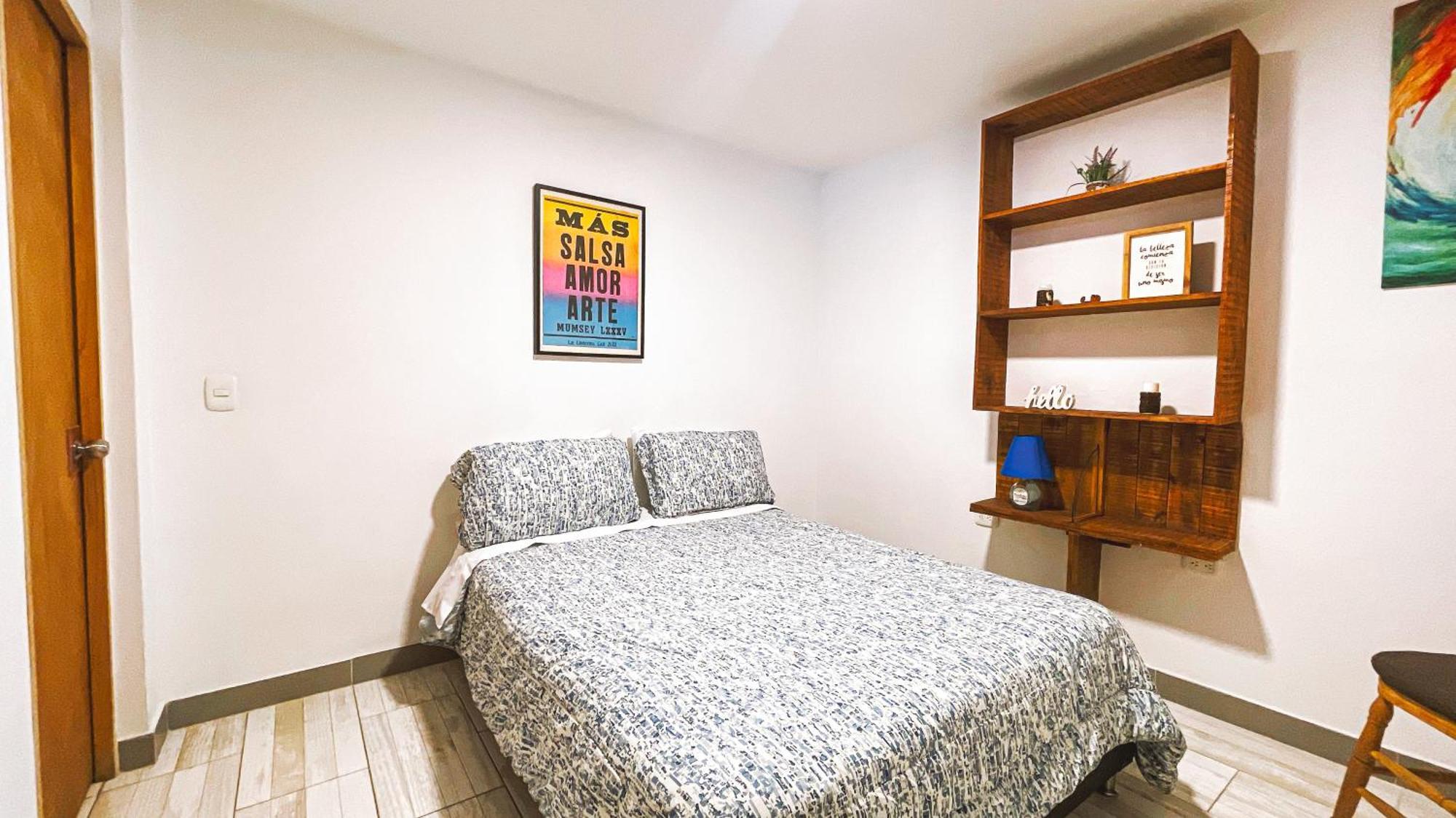 Hostel Adn Algo De Nosotros - Malaika Medellín Exteriér fotografie