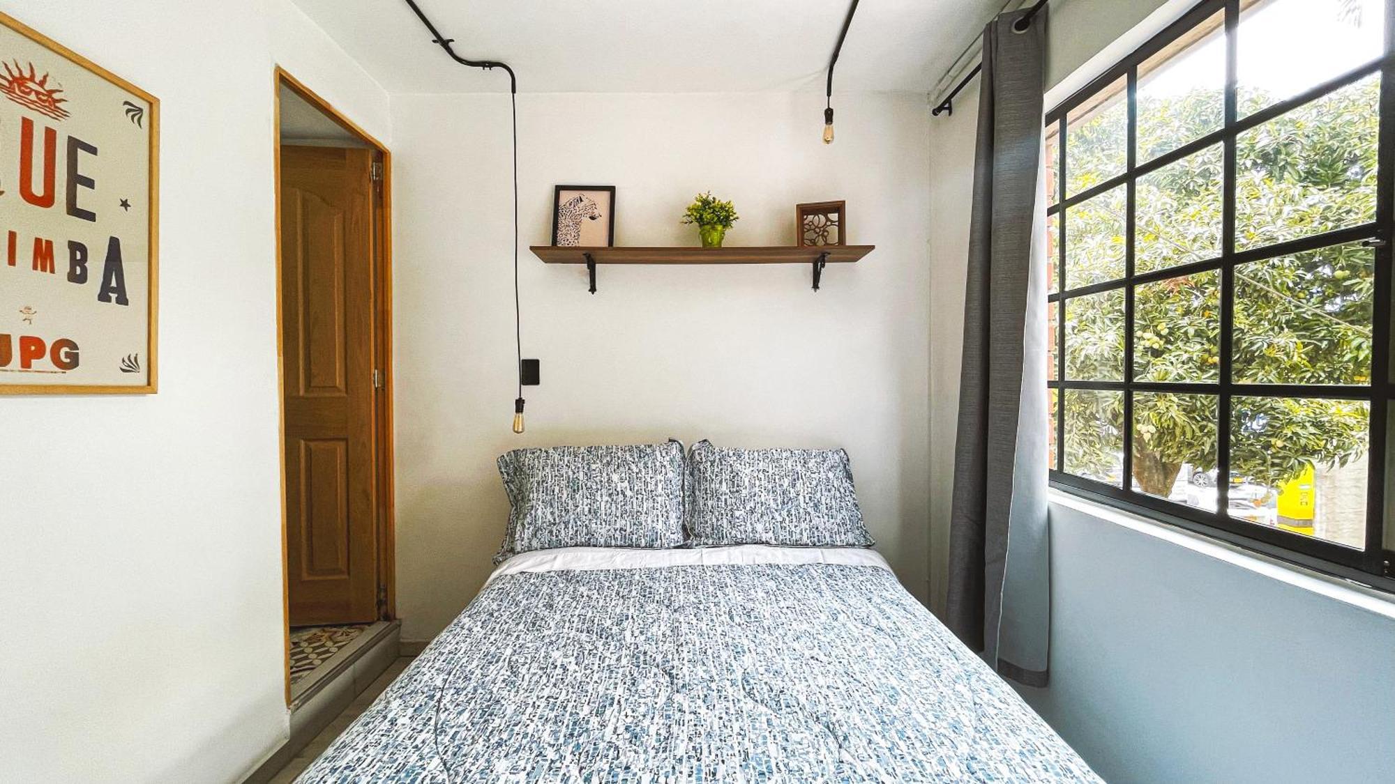 Hostel Adn Algo De Nosotros - Malaika Medellín Exteriér fotografie